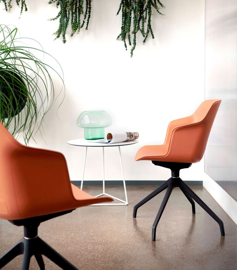 CLOP | Tanned leather task chair